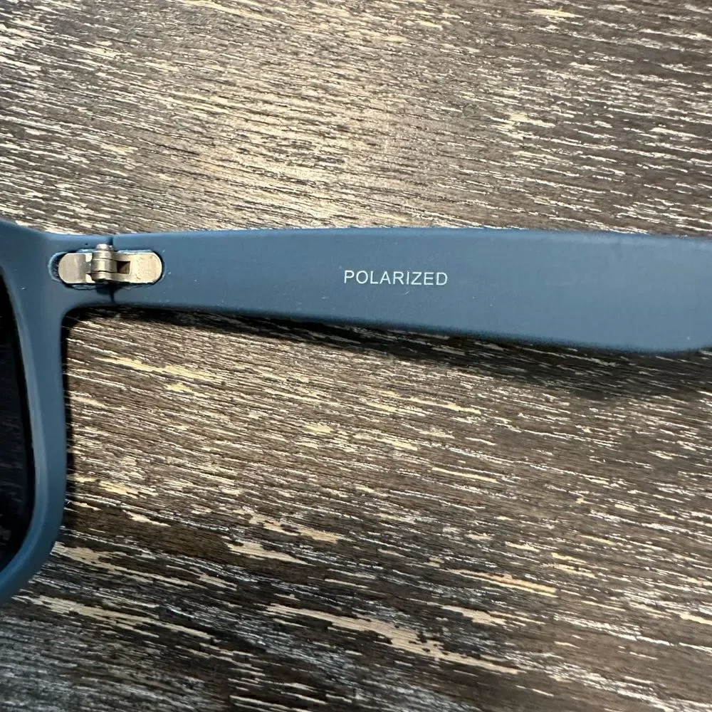 Foster Grant Polarized Matte Black/Blue polarized Lens Men's Sunglasses